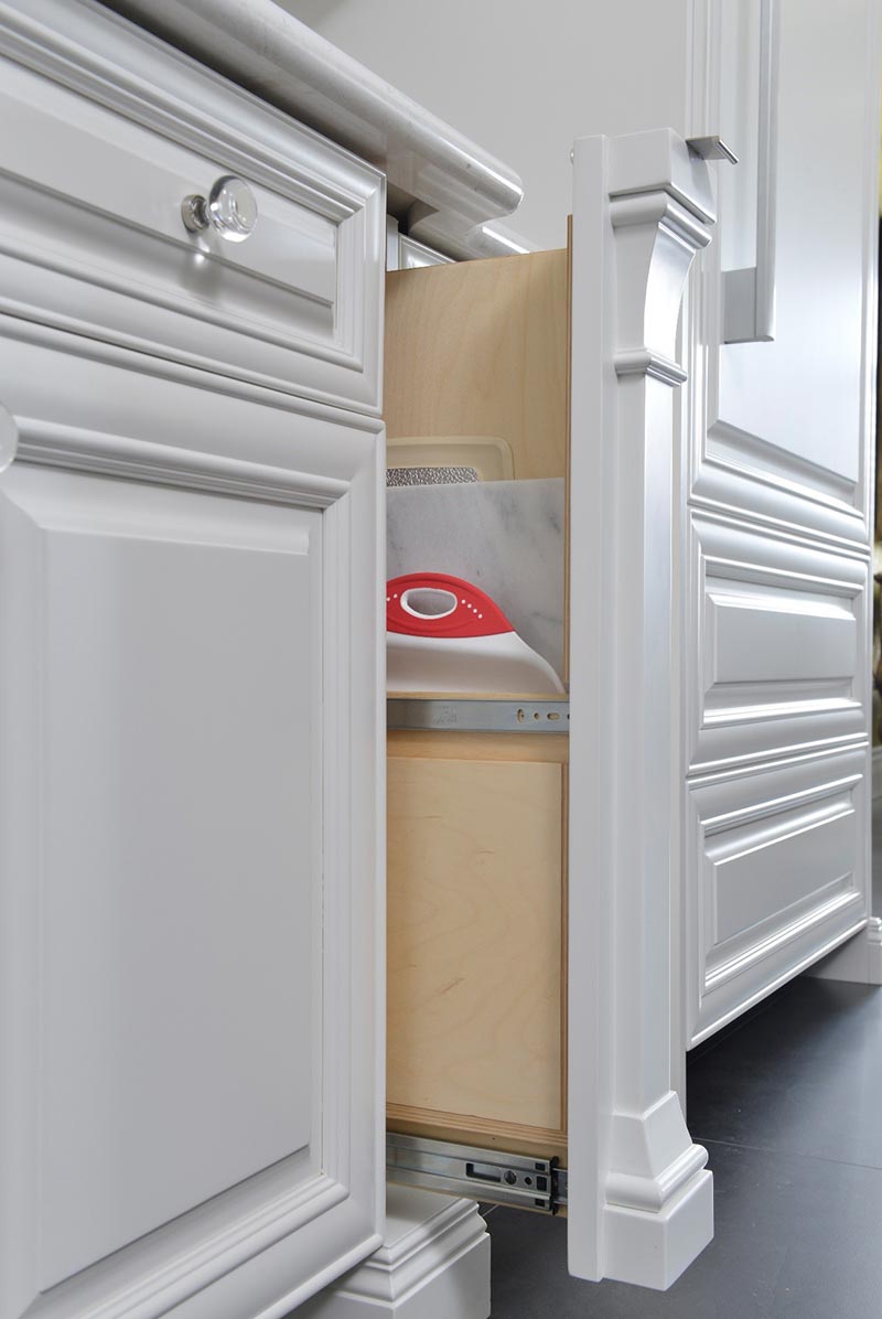 Pull out try holder